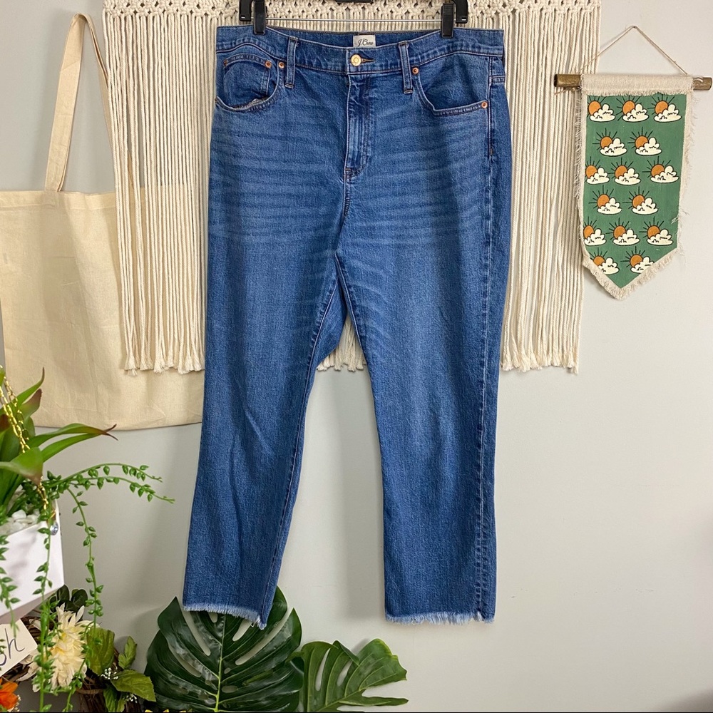 J. Crew Slim Boyfriend Frayed Hem Medium Wash Denim Jeans Size 32 US 12